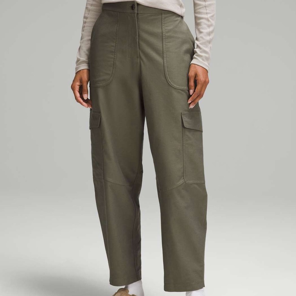 Lululemon Light Utilitech Cargo Pocket High-Rise Pant